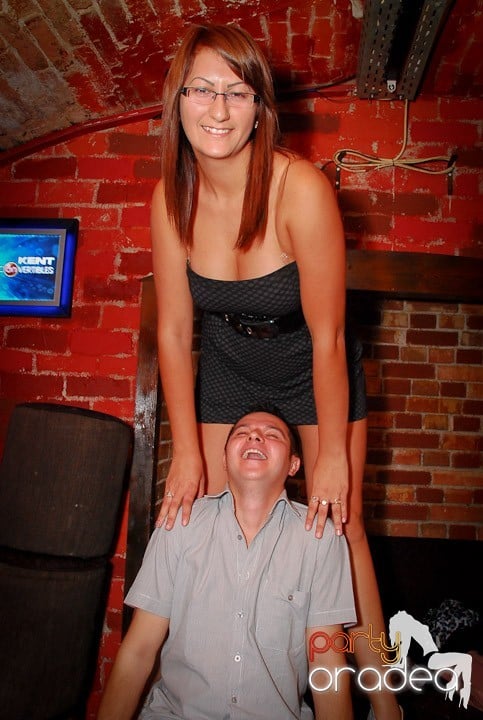 O zi obişnuită în Escape - party la maxim!, 