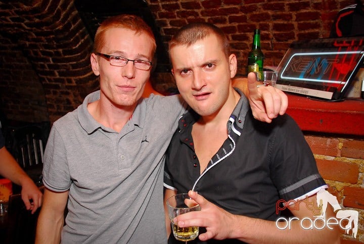 O zi obişnuită în Escape - party la maxim!, 