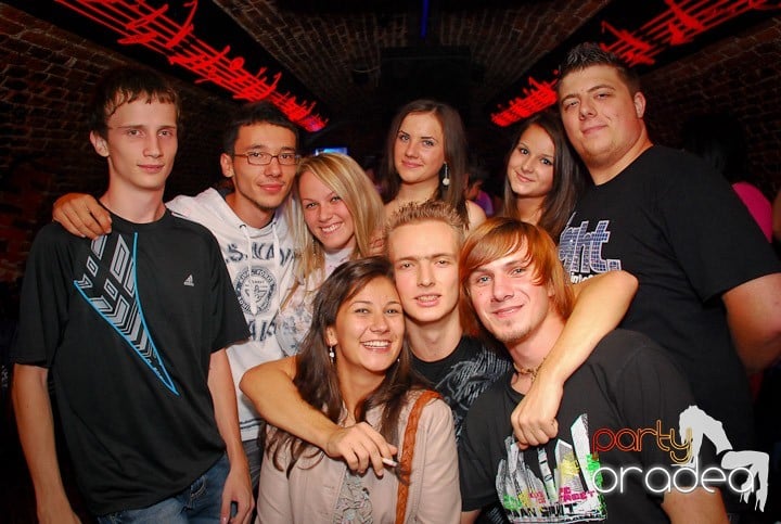 O zi obişnuită în Escape - party la maxim!, 