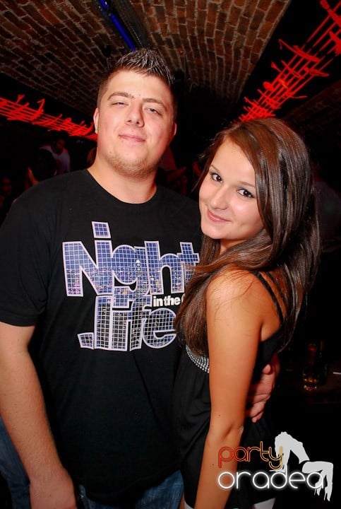 O zi obişnuită în Escape - party la maxim!, 