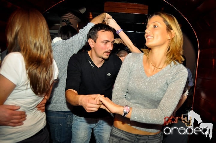 Old School party continuă!, 