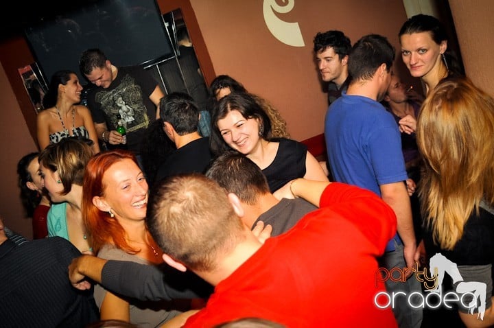 Old School party continuă!, 