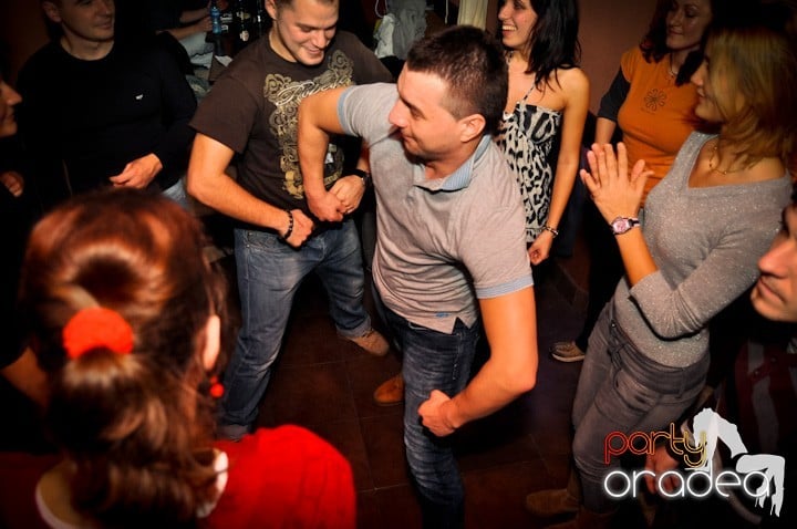Old School party continuă!, 