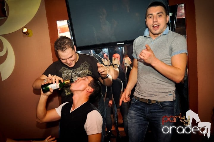 Old School party continuă!, 