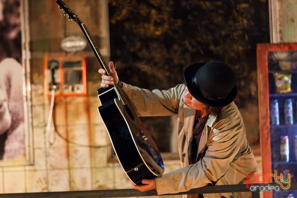 Omul cu chitară, Casa de Cultură a Sindicatelor din Oradea