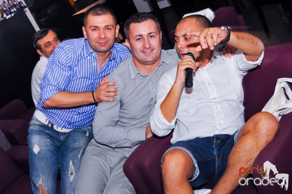 Orădenii cântă în Blondy's Art Café, 