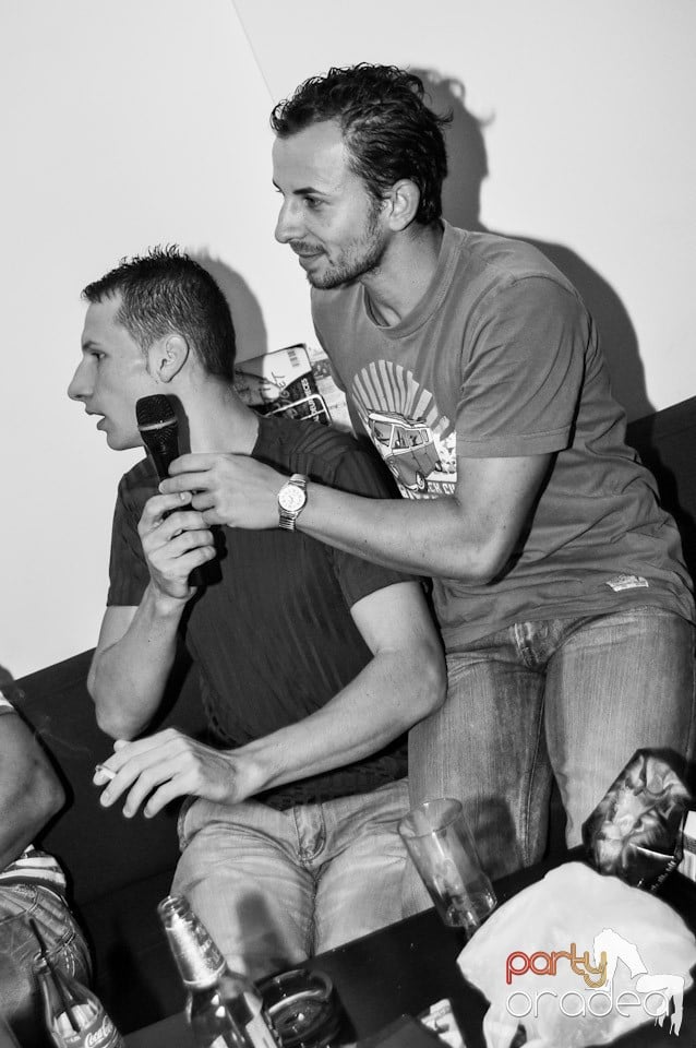 Orădenii cântă în Blondy's Art Café, 