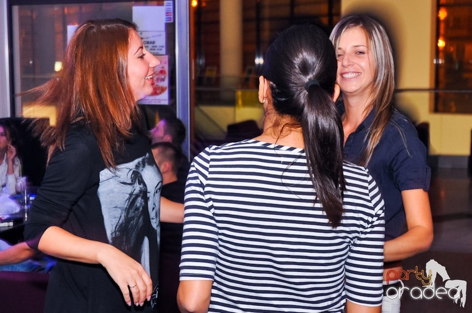 Orădenii cântă în Blondy's Art Café, 