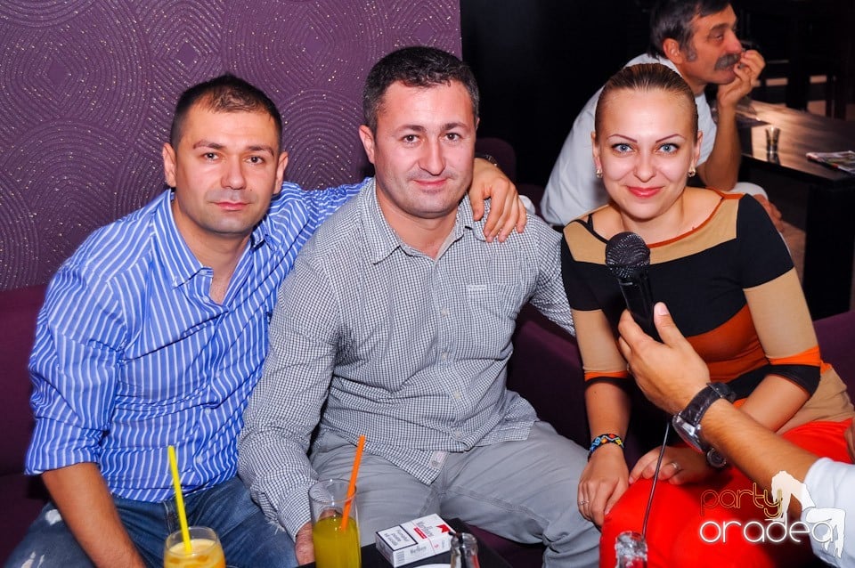 Orădenii cântă în Blondy's Art Café, 