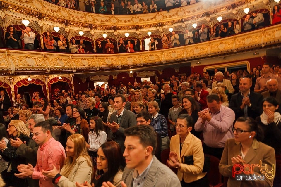 Păi... despre ce vorbim noi aici, domnule?, Teatrul Regina Maria