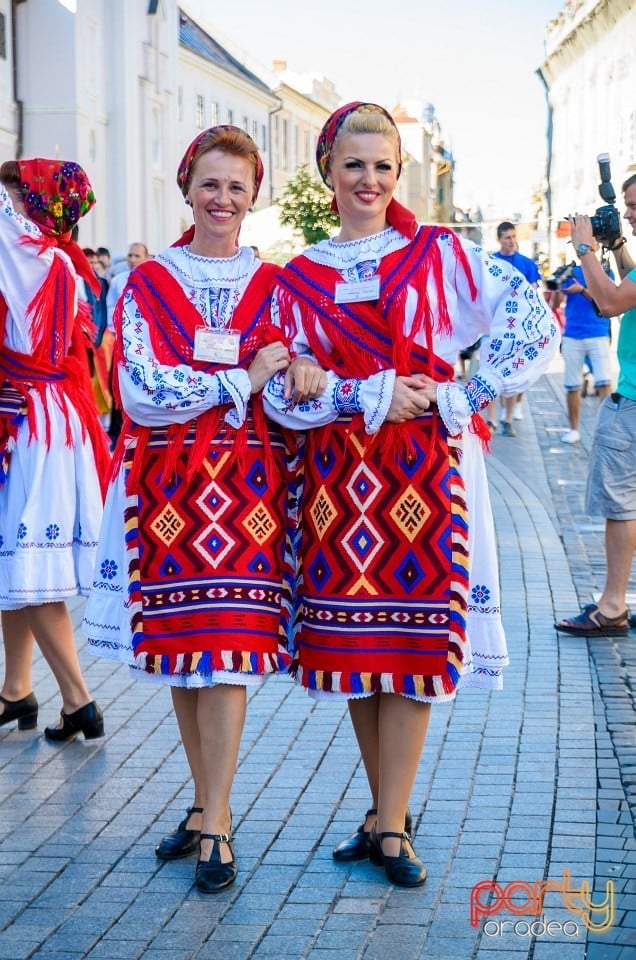 Paradă populară, Oradea