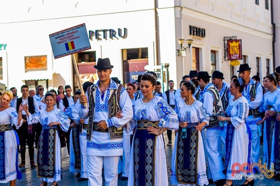 Paradă populară, Oradea