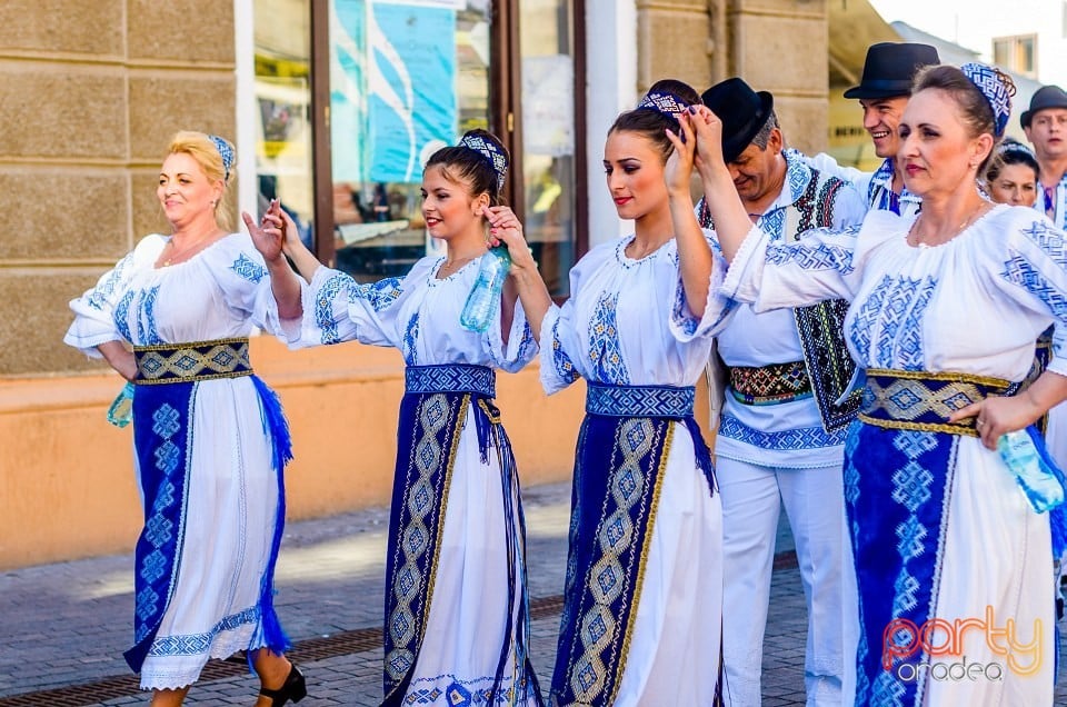 Paradă populară, Oradea