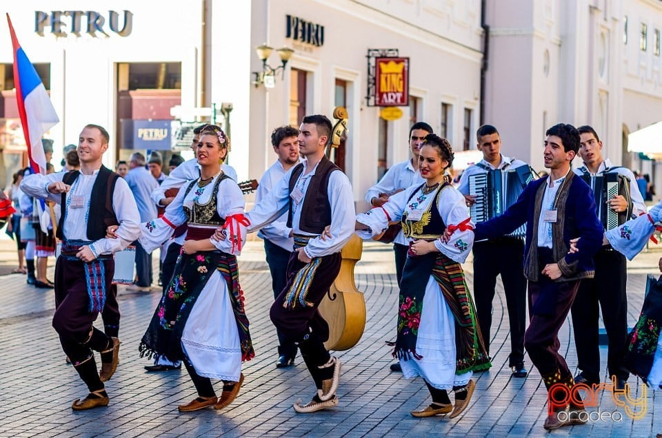 Paradă populară, Oradea