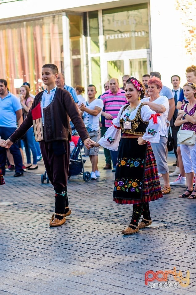 Paradă populară, Oradea