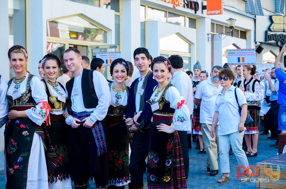 Paradă populară, Oradea