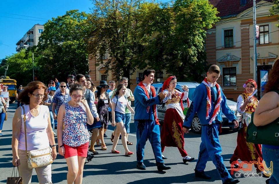 Paradă populară, Oradea