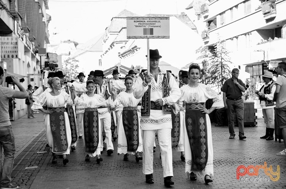 Paradă populară, Oradea