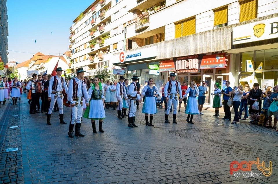 Paradă populară, Oradea