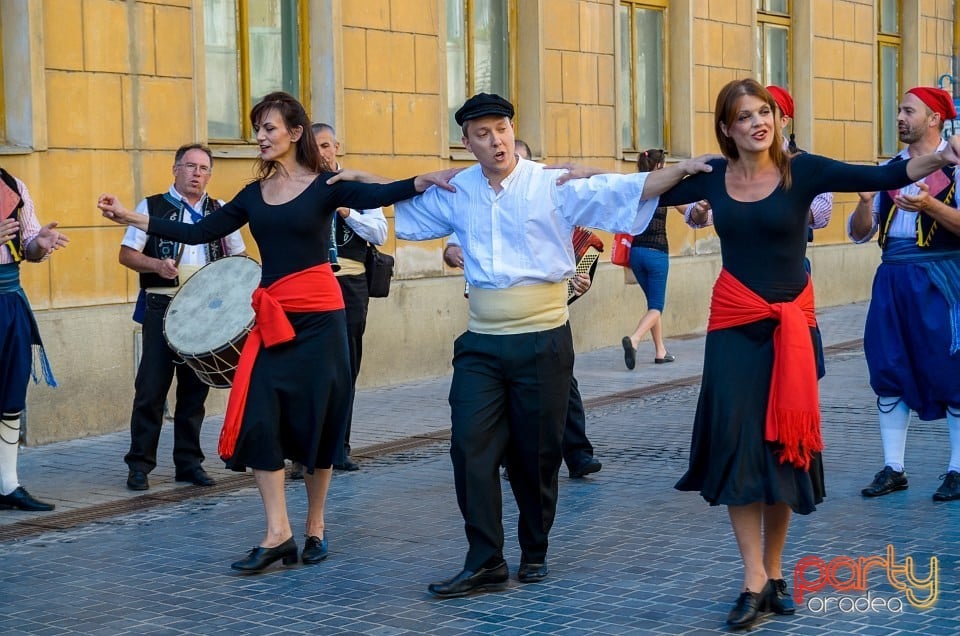 Paradă populară, Oradea