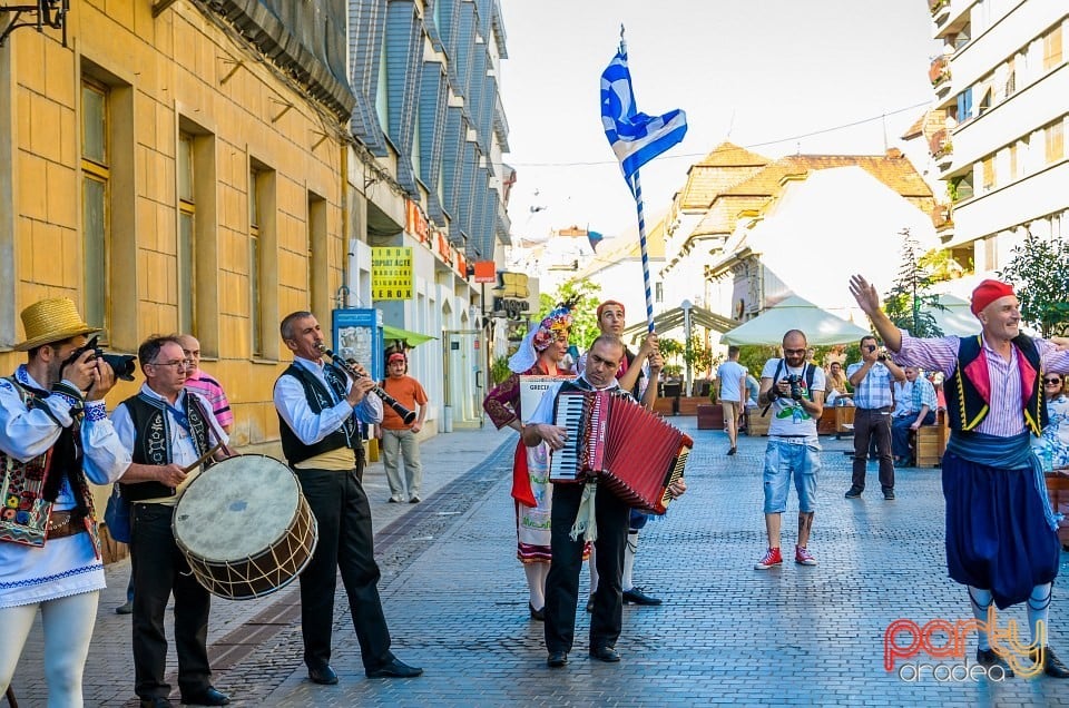 Paradă populară, Oradea