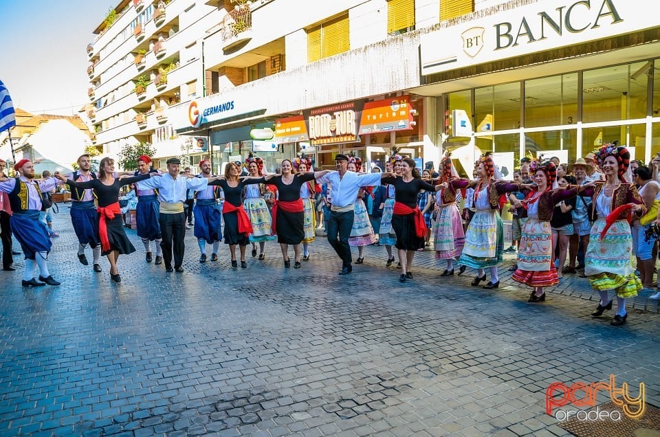 Paradă populară, Oradea