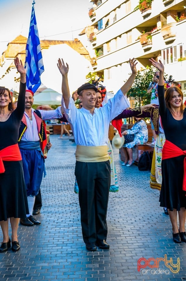 Paradă populară, Oradea