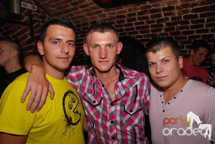 Party All Night @ Club Escape, 