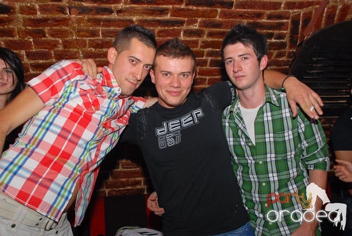 Party All Night @ Club Escape, 