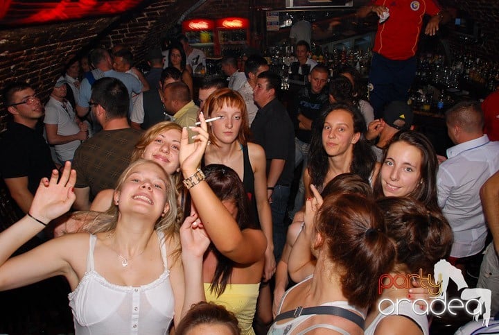 Party All Night @ Club Escape, 