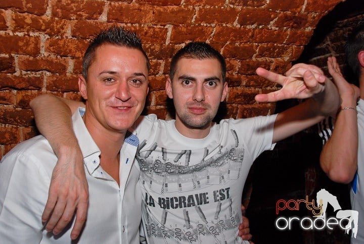 Party All Night @ Club Escape, 