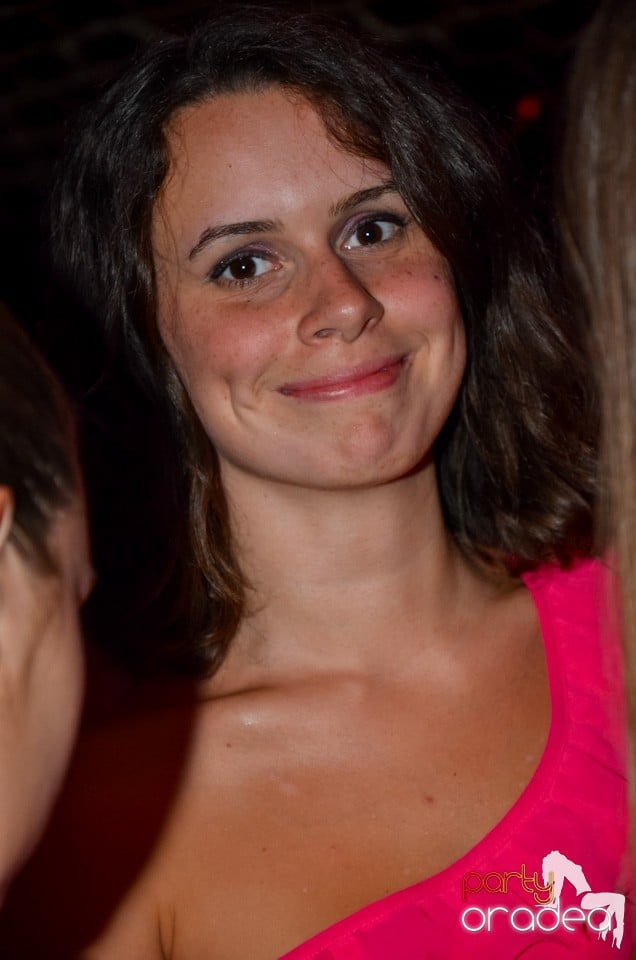 Party all night long în Club Escape, 