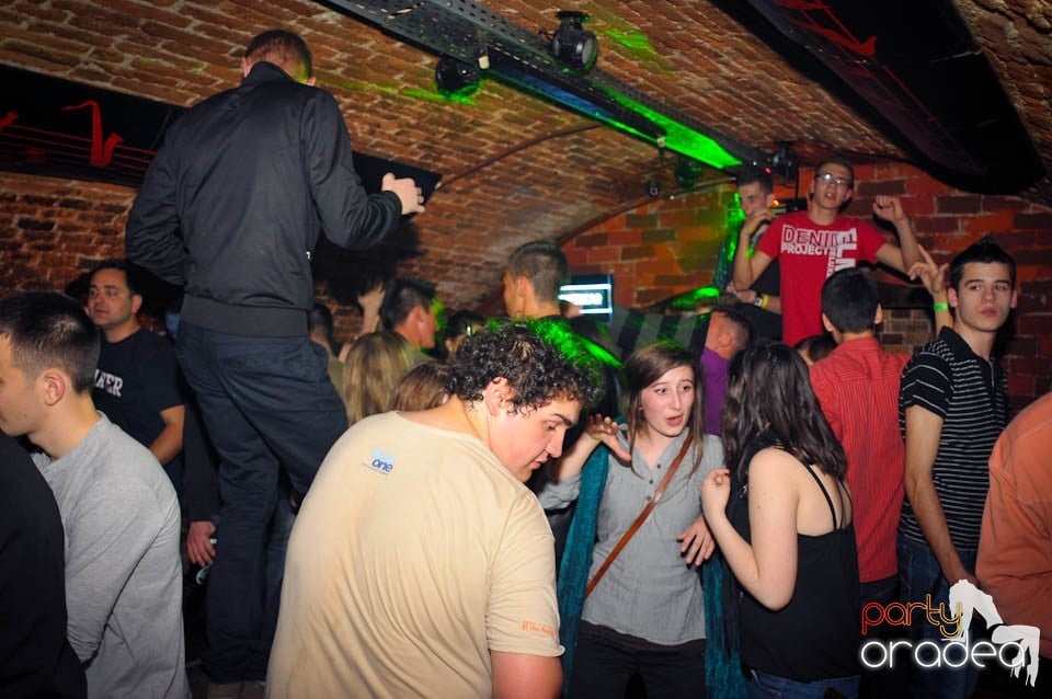 Party all night!,