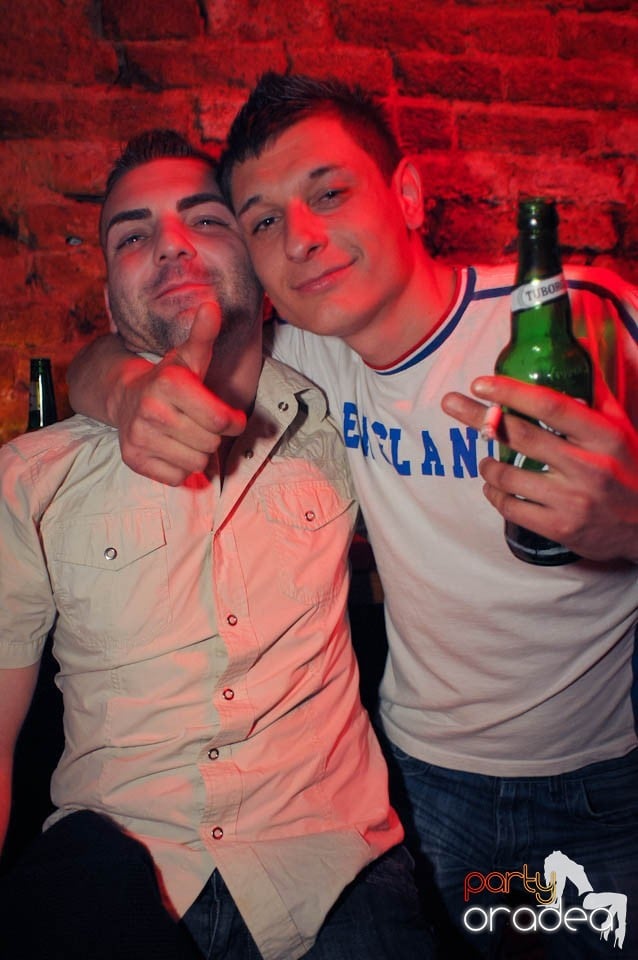 Party all night!,