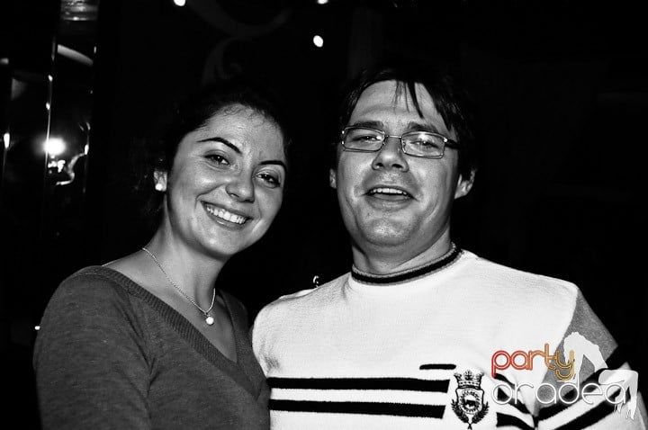 Party anti-fiţe continuă în Chanson, 