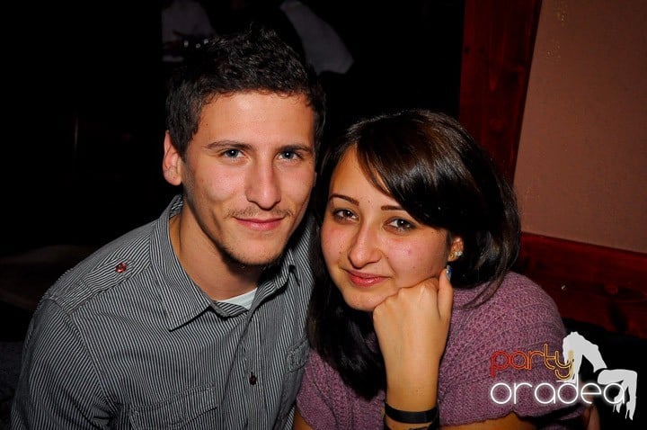 Party anti-fiţe continuă în Chanson, 