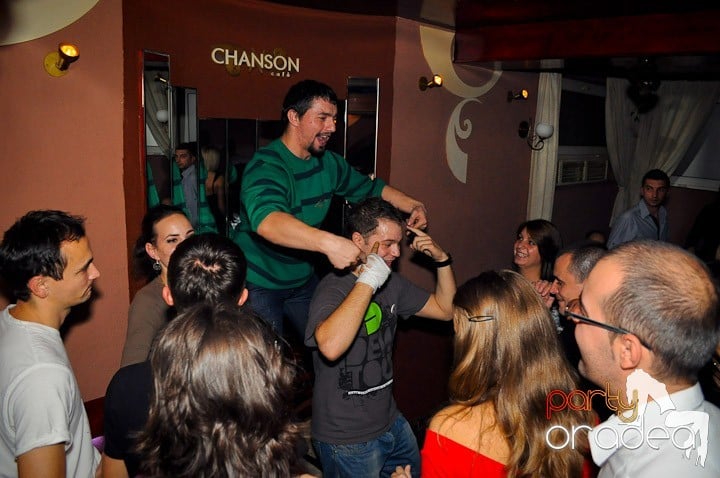 Party anti-fiţe continuă în Chanson, 