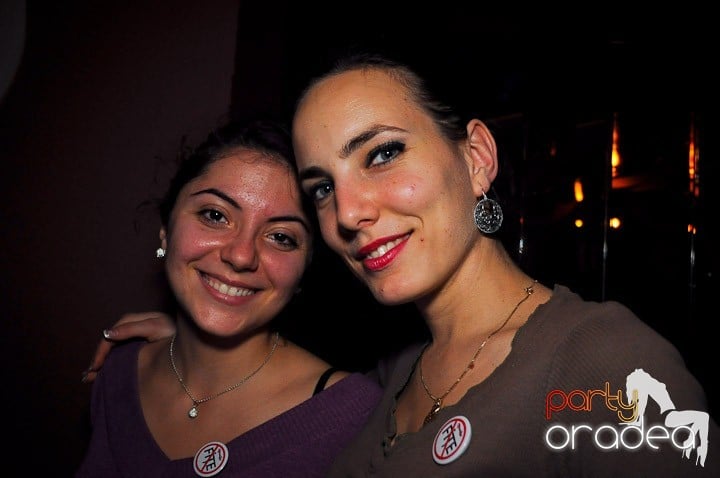 Party anti-fiţe continuă în Chanson, 