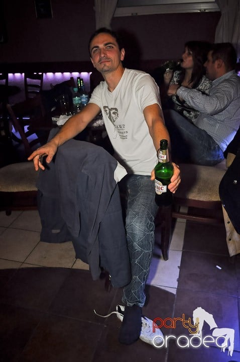 Party anti-fiţe continuă în Chanson, 