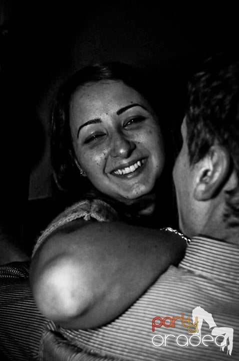 Party anti-fiţe continuă în Chanson, 