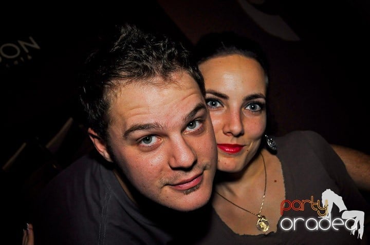 Party anti-fiţe continuă în Chanson, 