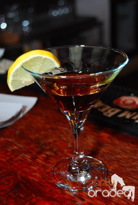 Party anti-fiţe continuă în Chanson, 