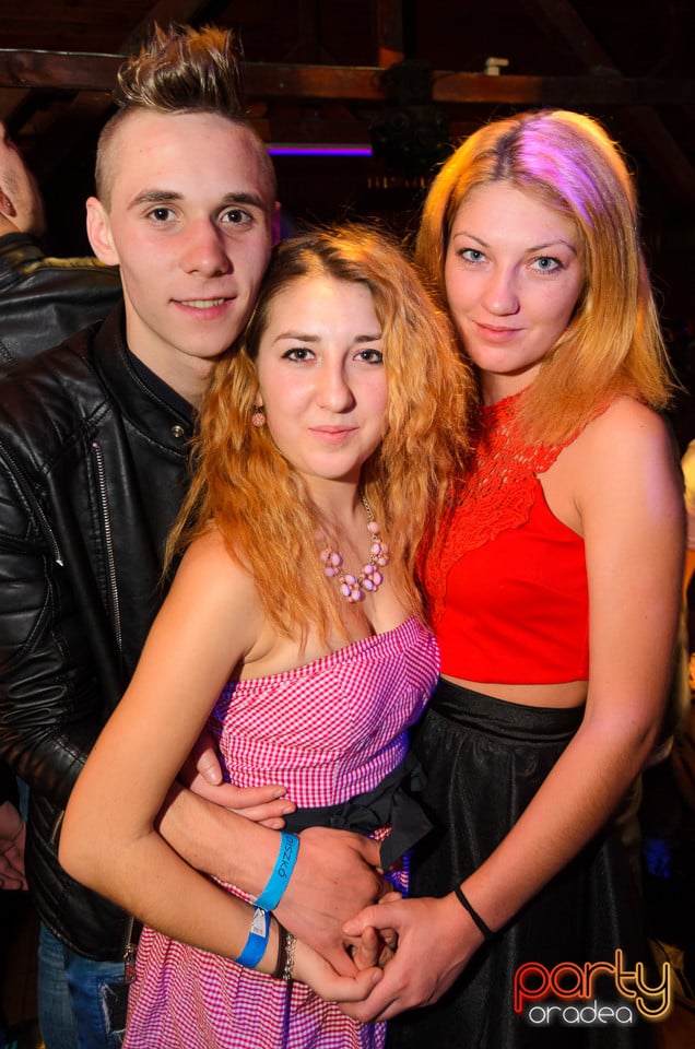 Party by Dumy, 
