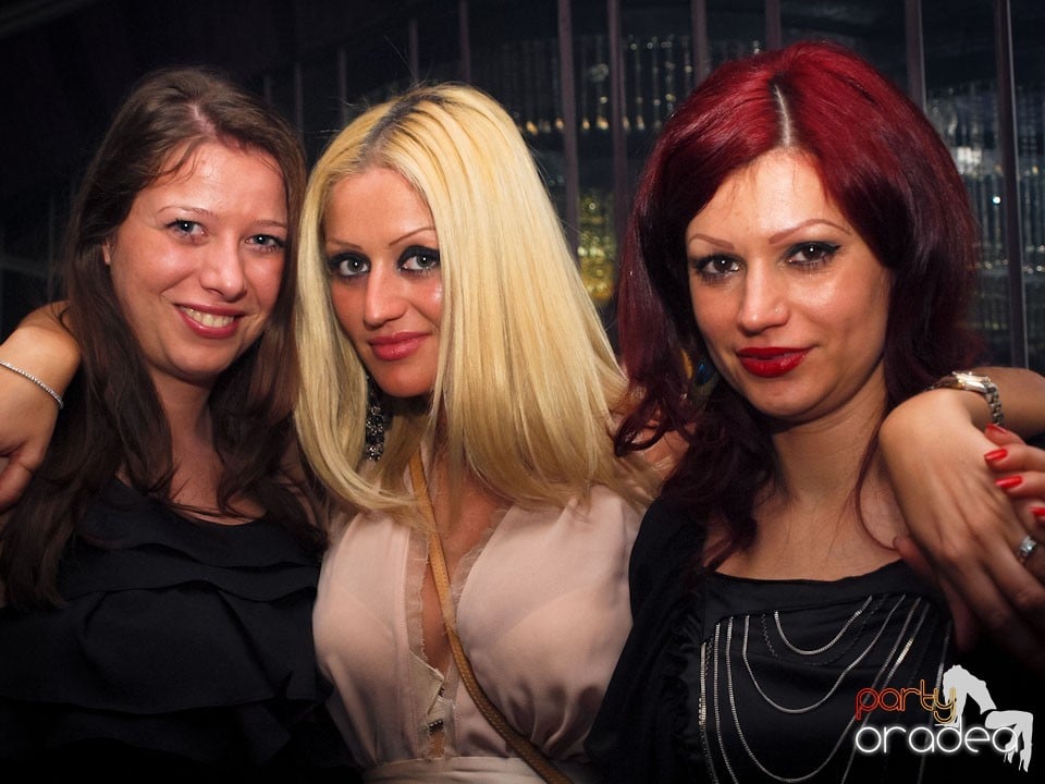 Party cu Alex P in The One,