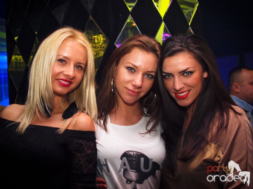 Party cu Alex P in The One,