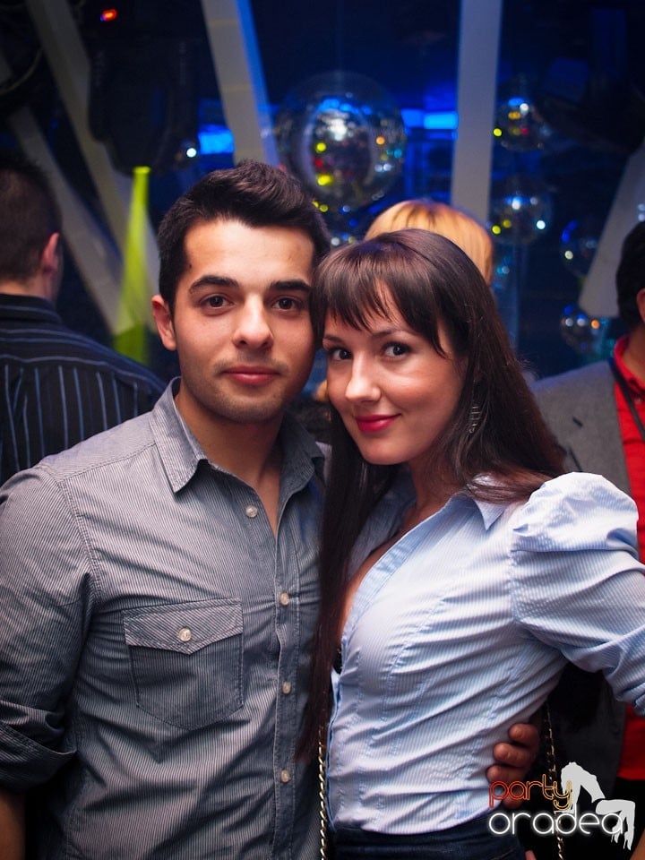 Party cu Alex P in The One,