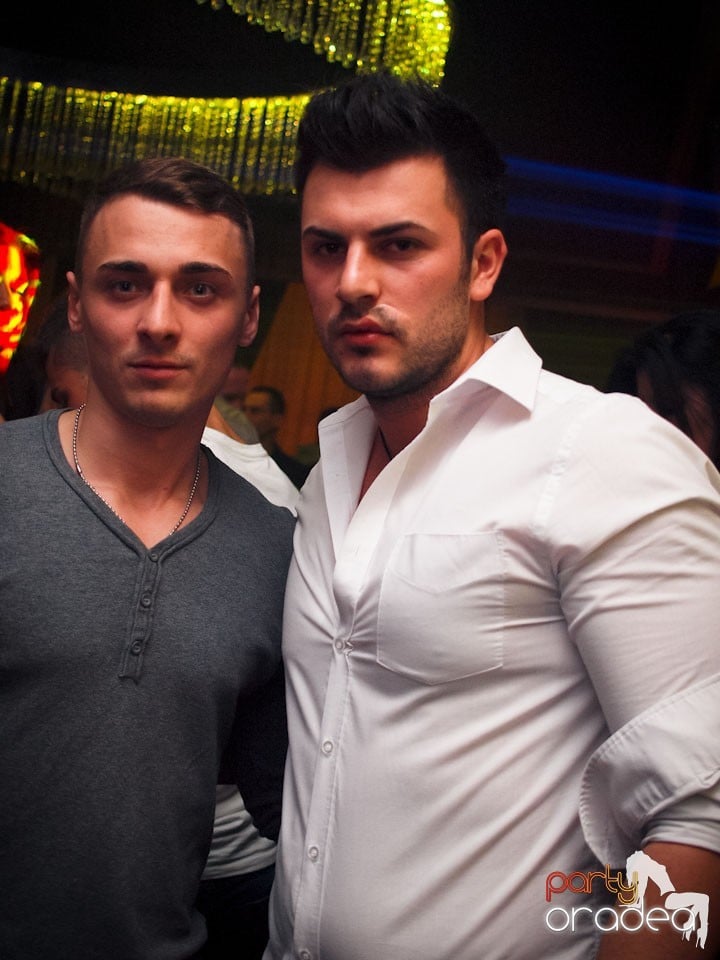 Party cu Alex P in The One,
