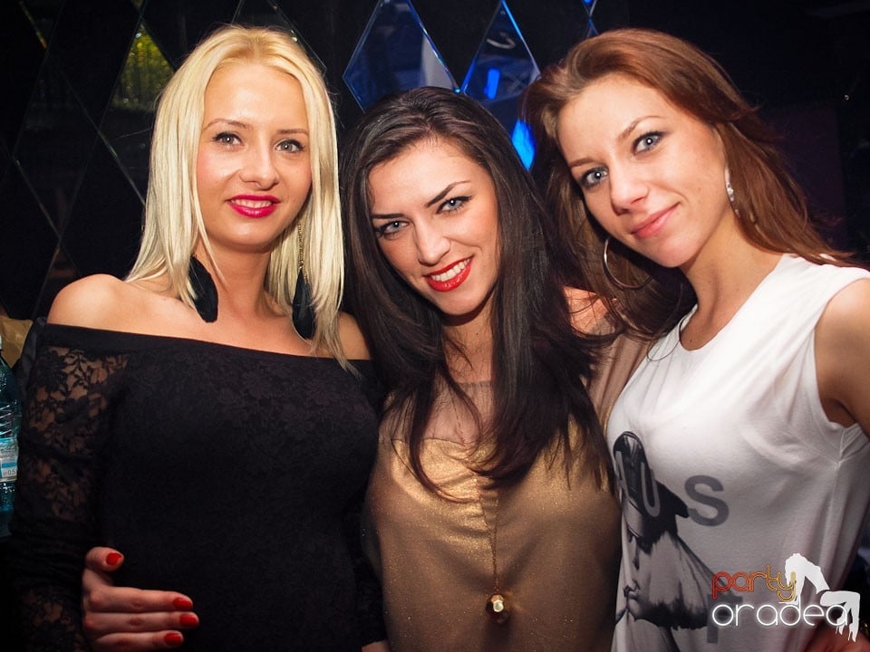 Party cu Alex P in The One,