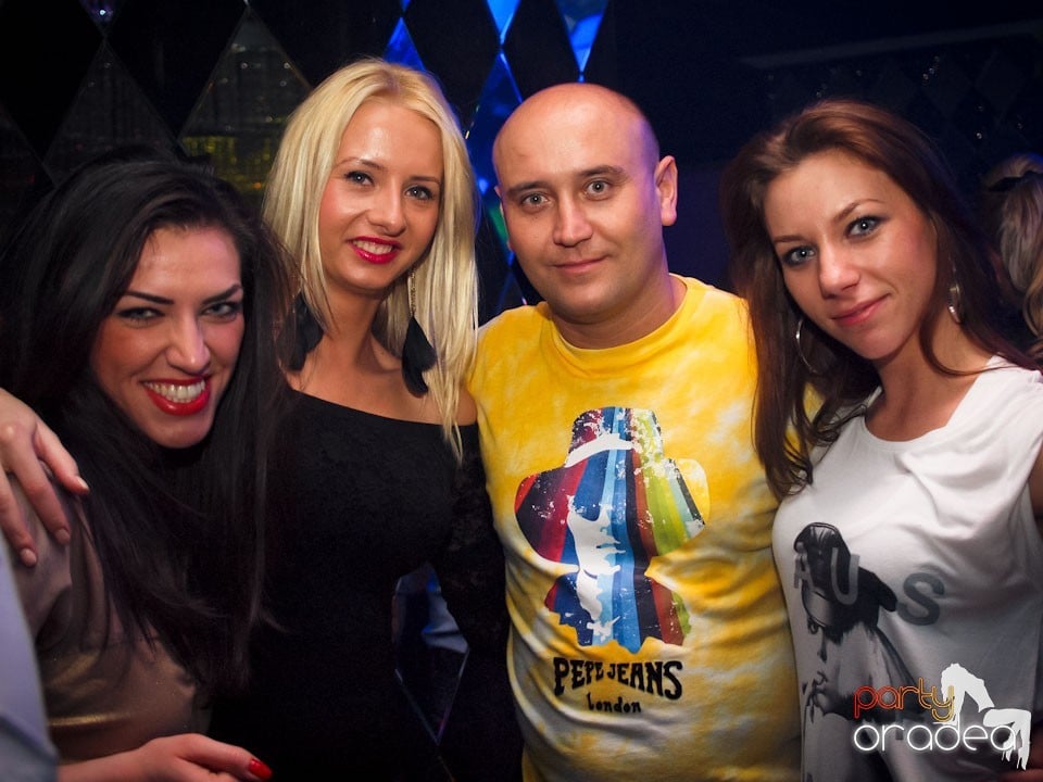 Party cu Alex P in The One,