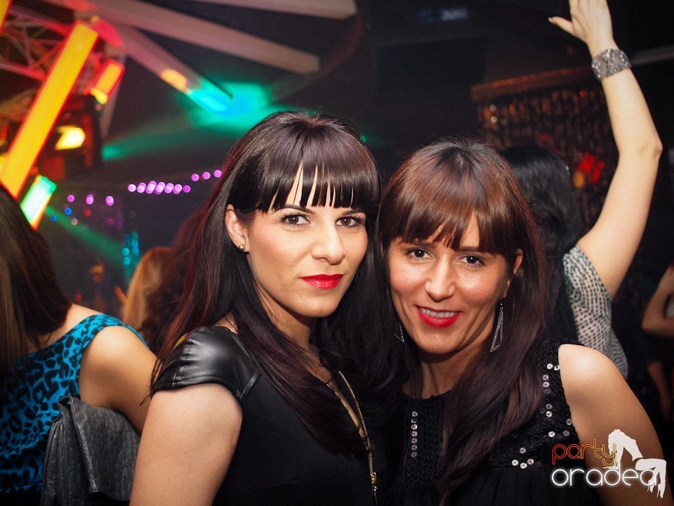 Party cu Alex P in The One,